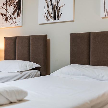 City Center Apartments By Kondo Stays Vlorë Esterno foto
