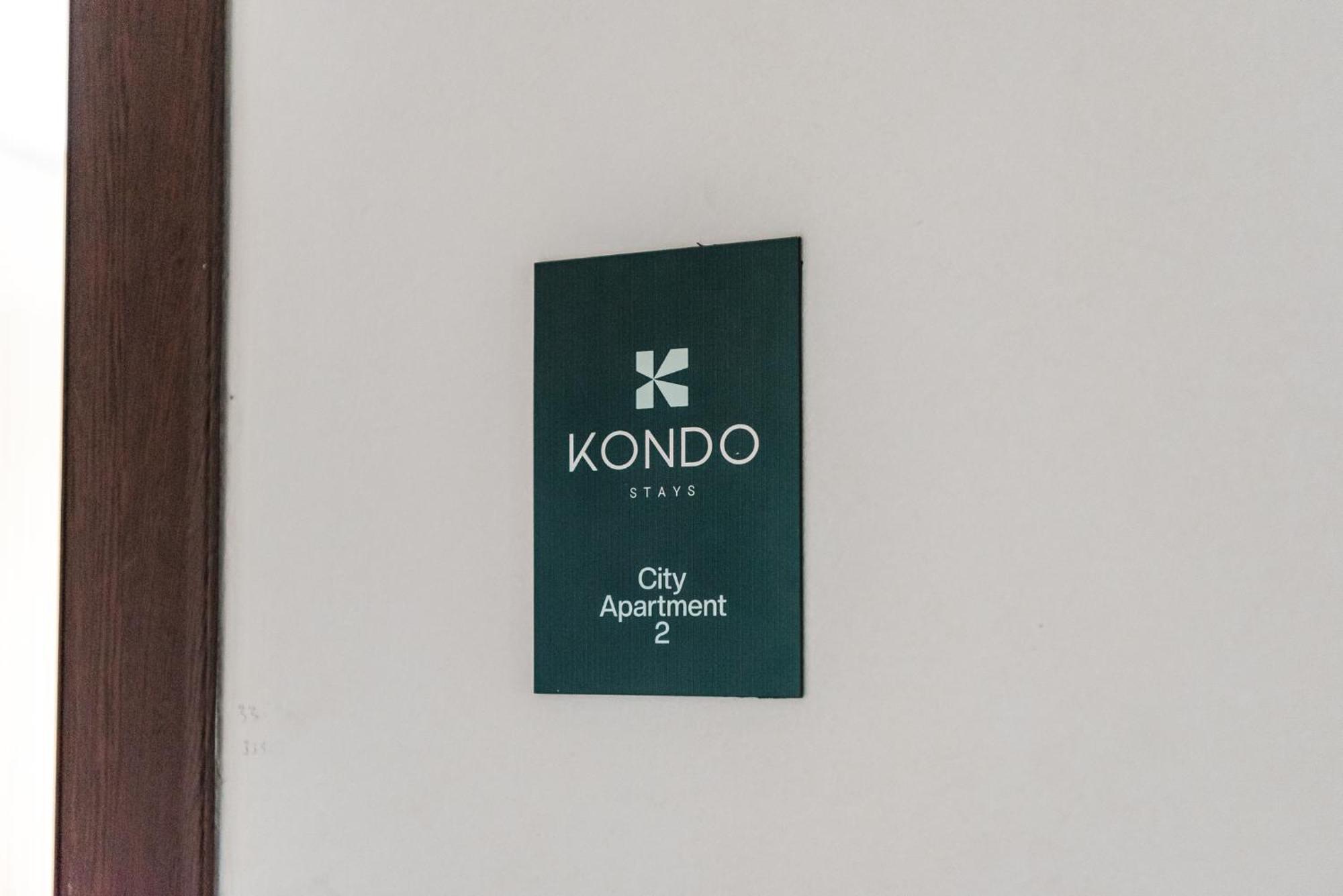 City Center Apartments By Kondo Stays Vlorë Esterno foto