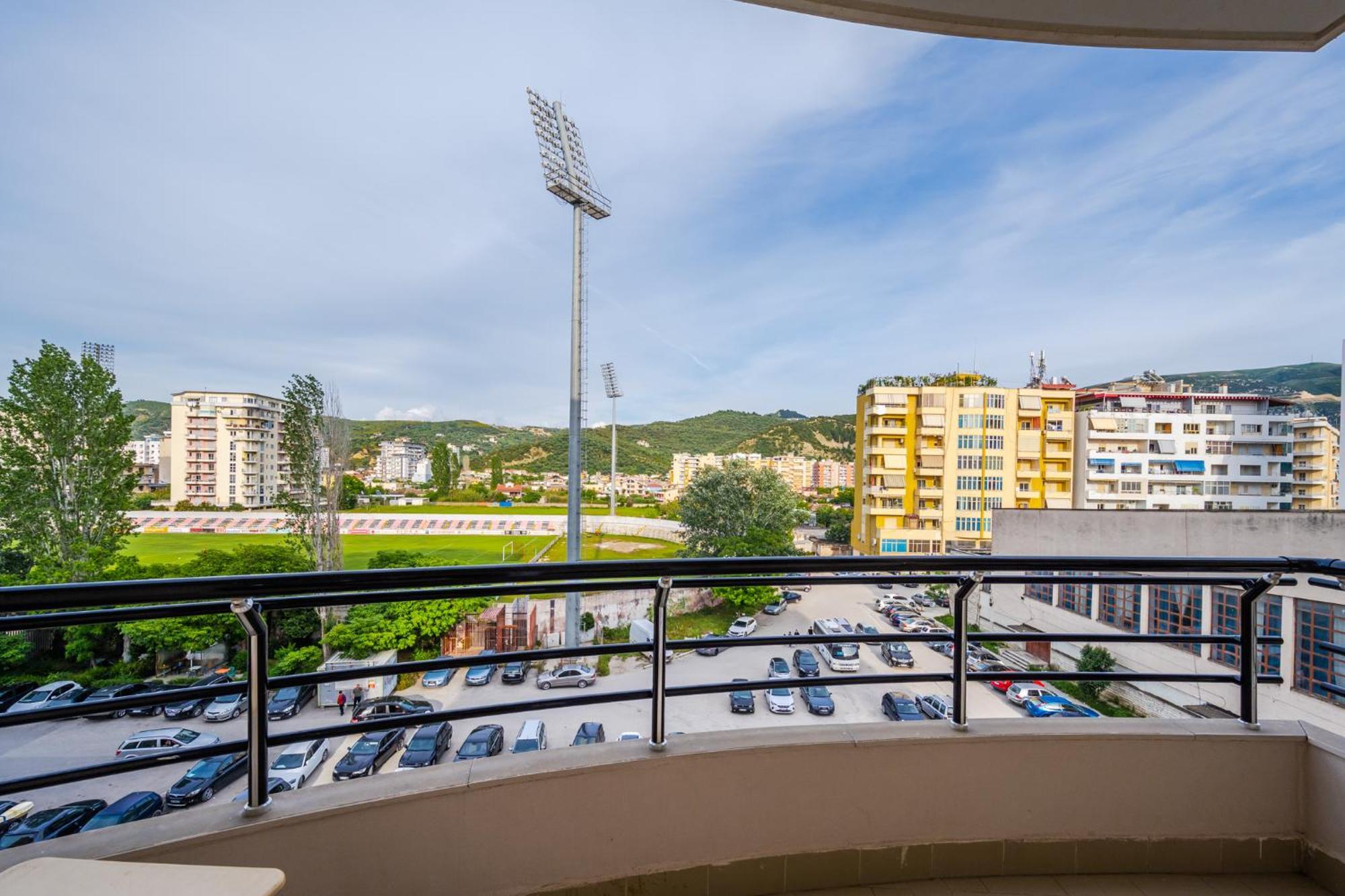 City Center Apartments By Kondo Stays Vlorë Esterno foto