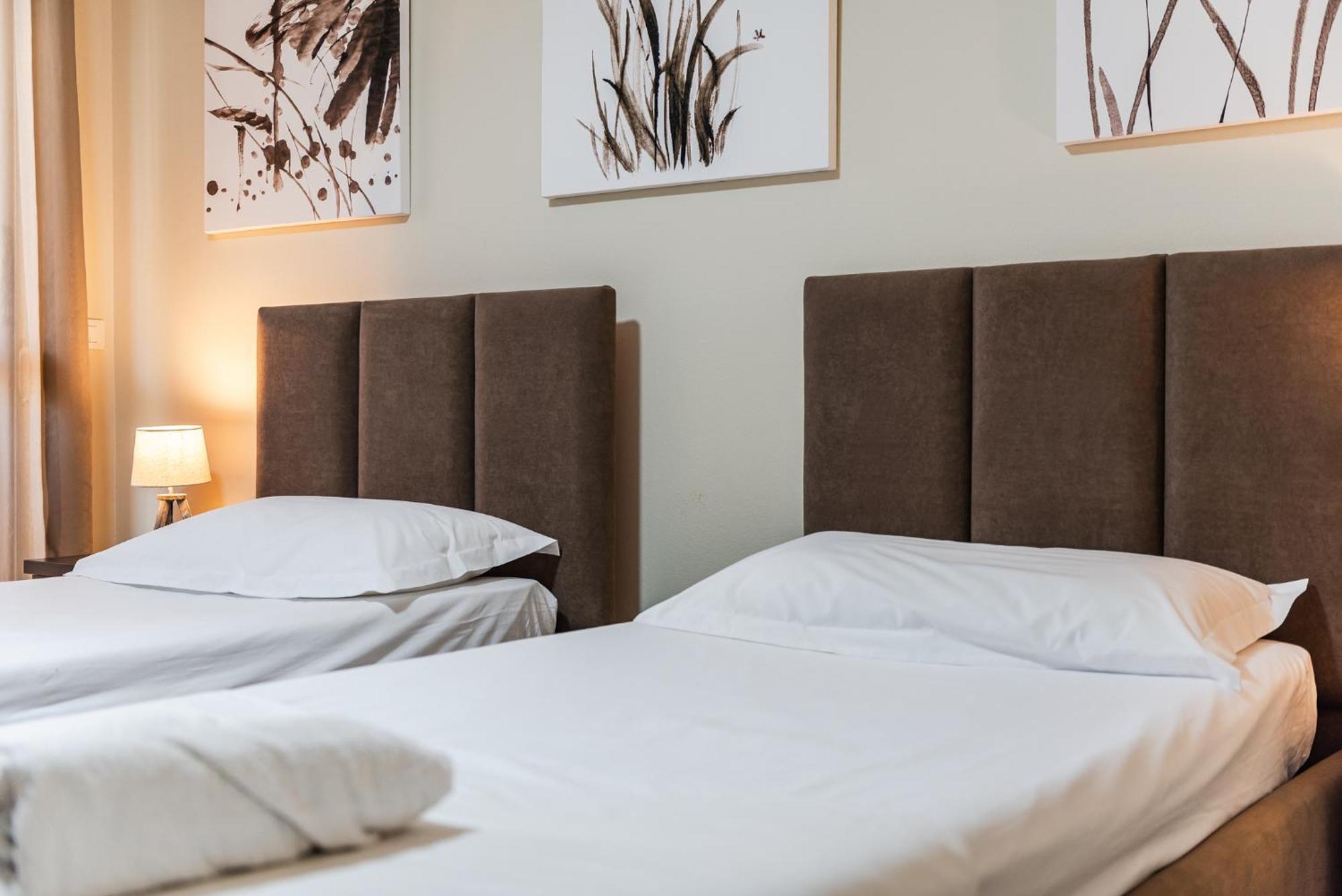 City Center Apartments By Kondo Stays Vlorë Esterno foto