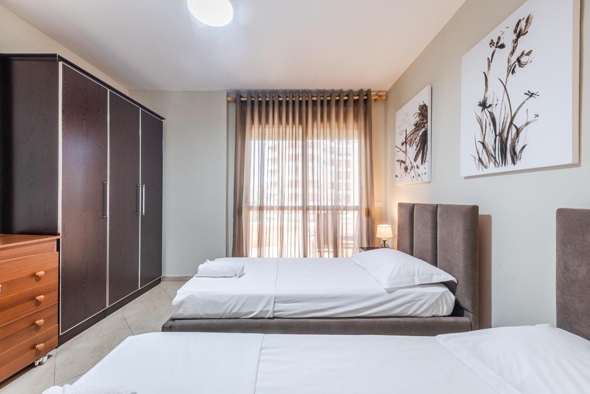 City Center Apartments By Kondo Stays Vlorë Esterno foto