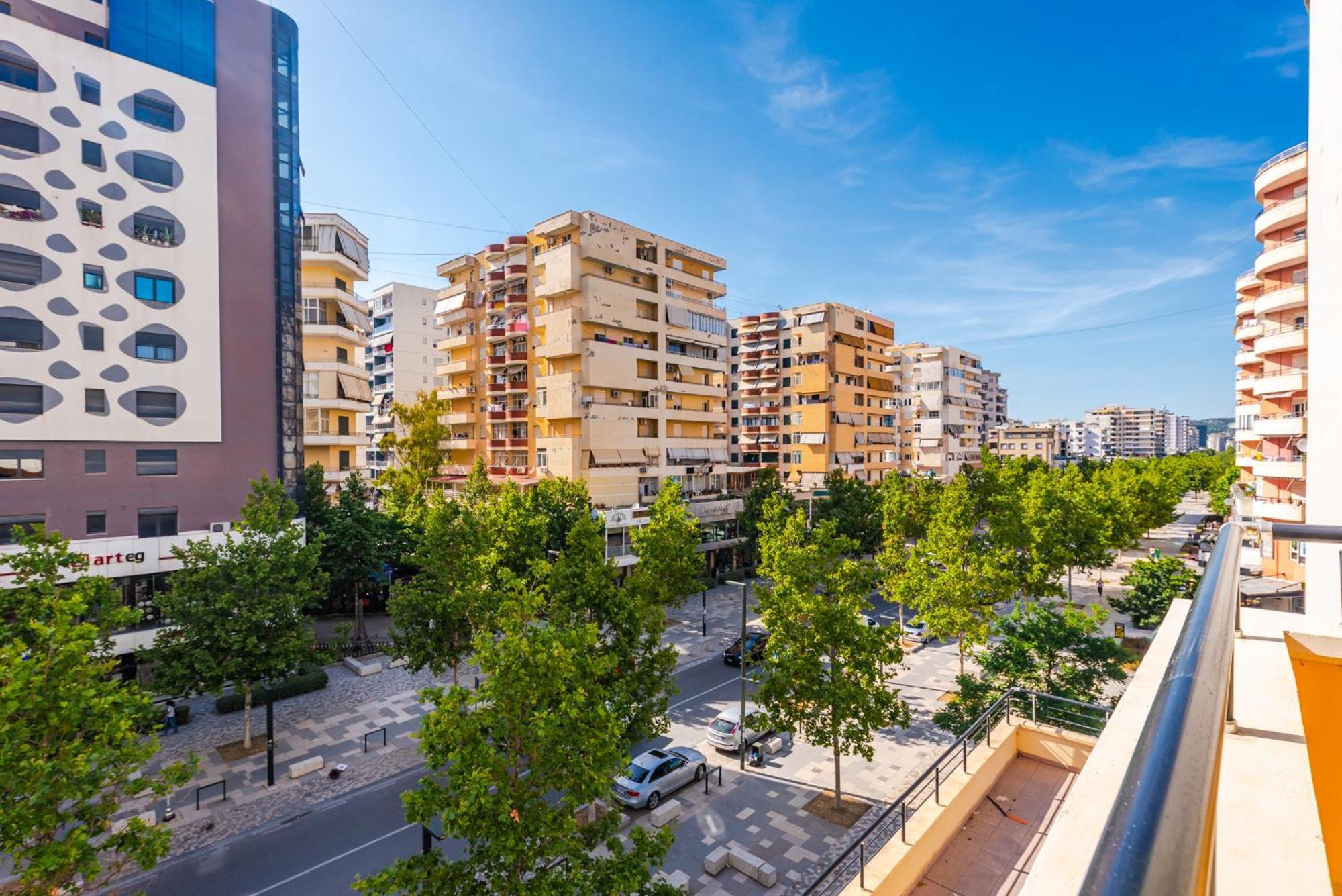City Center Apartments By Kondo Stays Vlorë Esterno foto