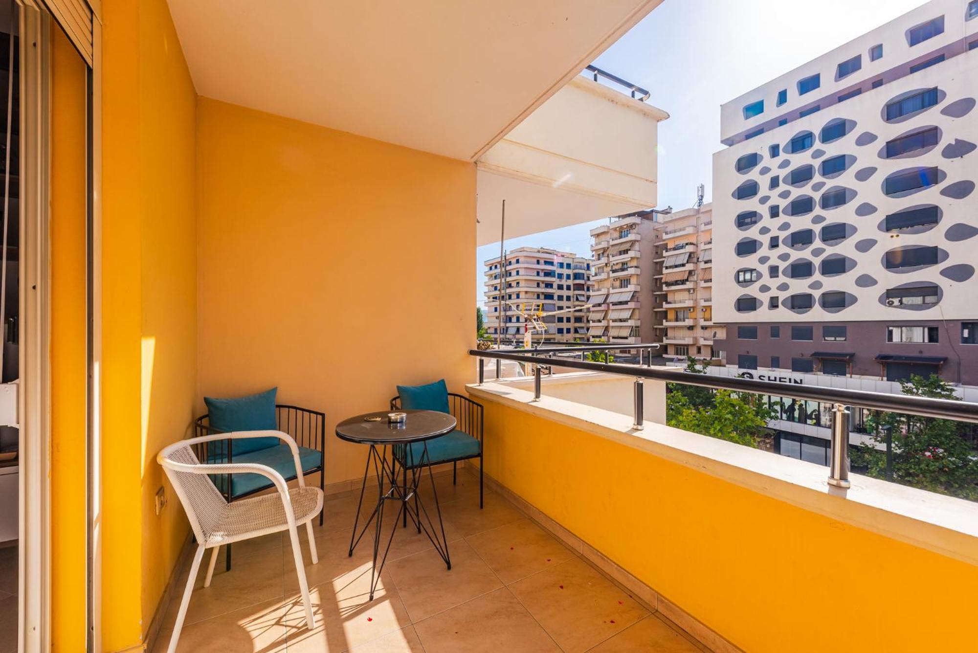 City Center Apartments By Kondo Stays Vlorë Esterno foto